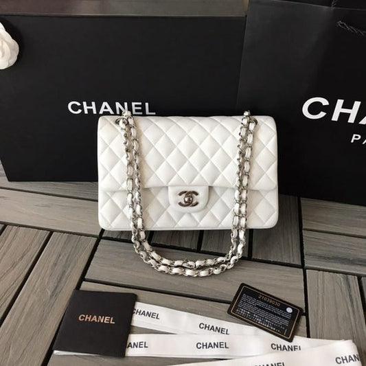 Chanel Elegance: Timeless Handbags for the Modern Sophisticate