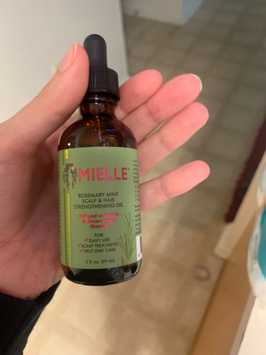 Mielle Organics Rosemary Mint Scalp & Hair Strengthening Oil