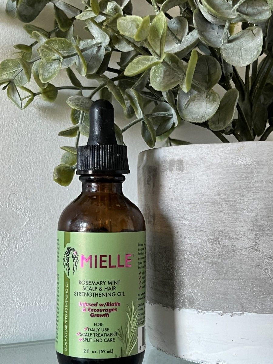 Mielle Organics Rosemary Mint Scalp & Hair Strengthening Oil